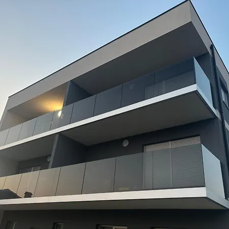 Apartment Tini 2 *