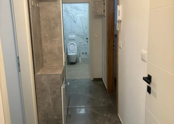 아파트 Tini 2 풀라