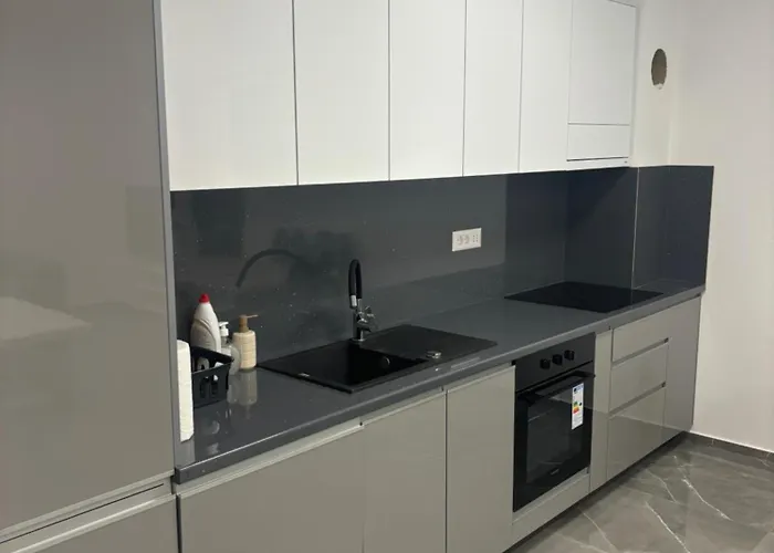 아파트 Tini 2 풀라